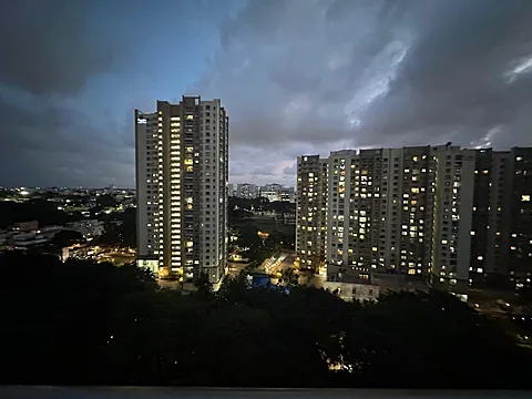 Spacious 4 BHK Luxury Apartment