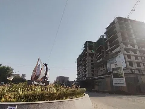 Just Listed! Hot Deal 3BHK Flat For Sale