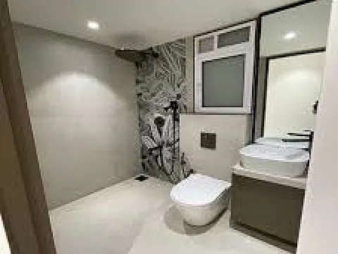 Spacious 4 BHK Luxury Apartment
