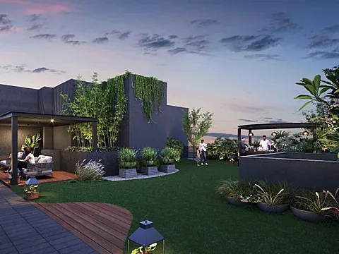 Spacious 4 BHK Luxury Apartment