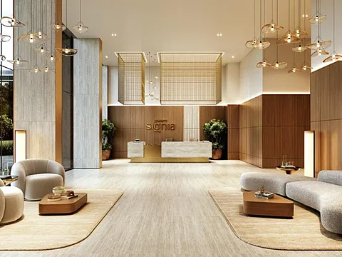 Modern 4 BHK Flat with Excellent Connectivity