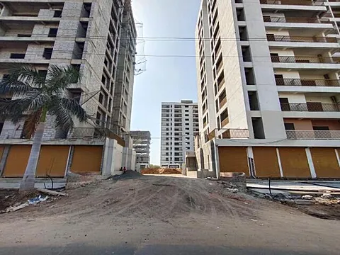 Luxurious 3 BHK Apartment
