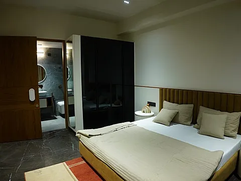Spacious 3 BHK Luxury Apartment