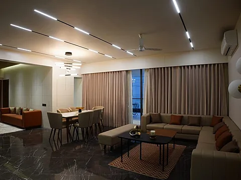 Modern 4 BHK Flat with Excellent Connectivity