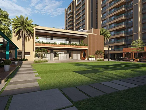 Modern 5 BHK Pent House with Excellent Connectivity