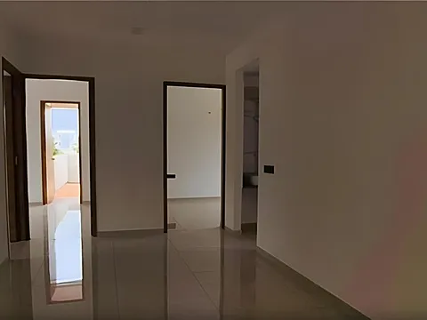 Spacious 4 BHK Luxury Apartment