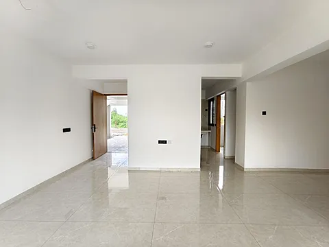 Spacious 4 BHK Luxury Apartment