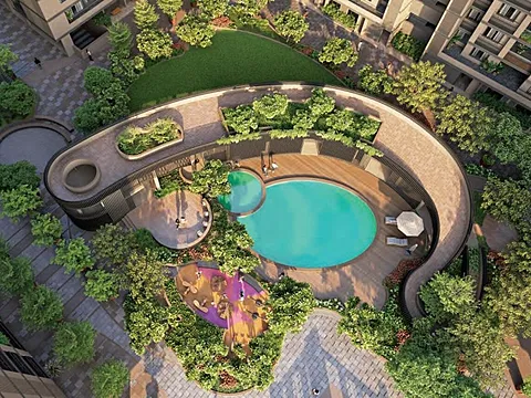 Spacious 4 BHK Luxury Apartment