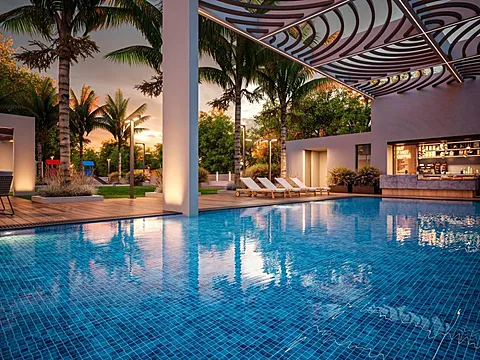 Modern 4 BHK Flat with Excellent Connectivity