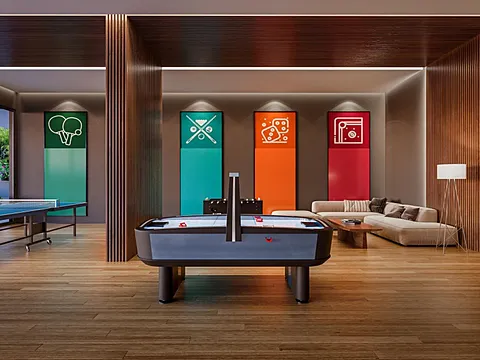 5 BHK Flat For Sale