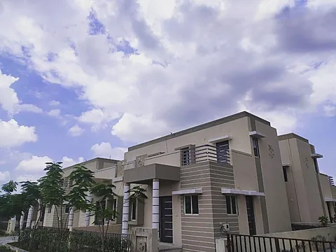 Modern 3 BHK Villa with Excellent Connectivity