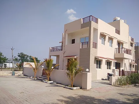 Spacious 4 BHK Luxury Villa
