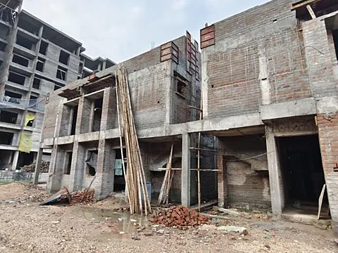 Modern 3 BHK Villa with Excellent Connectivity
