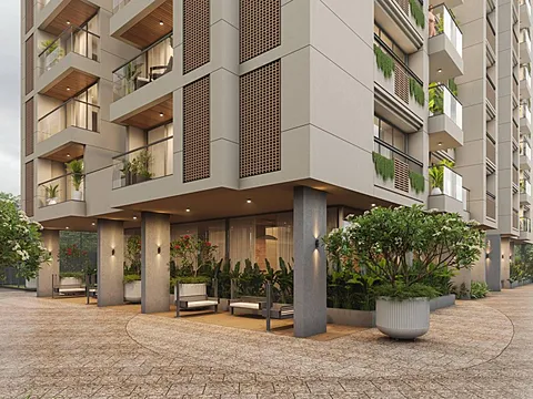 Spacious 4 BHK Luxury Apartment