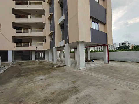 Ready To Move Spacious 2 BHK Apartment