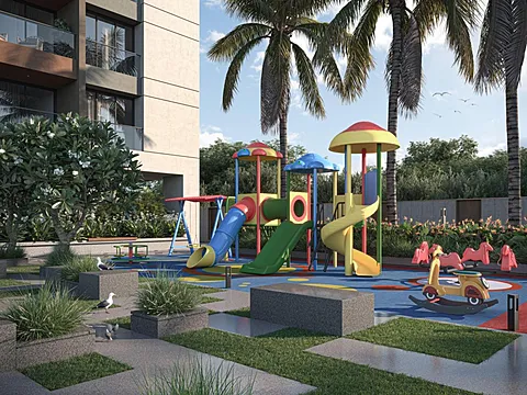 Modern 4 BHK Flat with Excellent Connectivity
