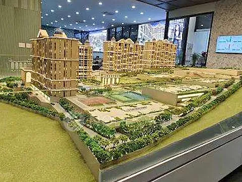Ready To Move Spacious 3 BHK Apartment