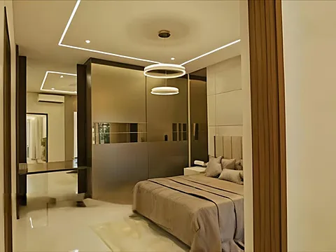 Spacious 4 BHK Luxury Apartment
