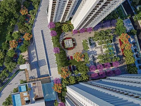Spacious 4 BHK Luxury Apartment