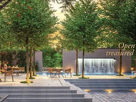 Spacious 4 BHK Luxury Apartment