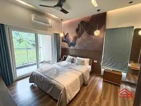 Spacious 4 BHK Luxury Apartment