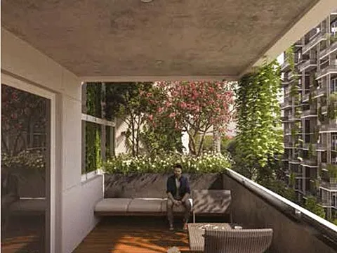 Modern 4 BHK Flat with Excellent Connectivity