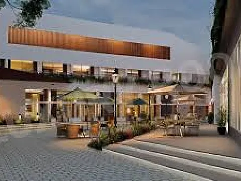 Modern 4 BHK Flat with Excellent Connectivity