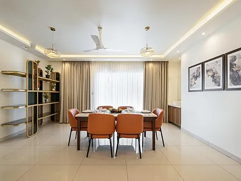 Spacious 4 BHK Luxury Apartment