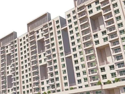 Modern 2 BHK Flat with Excellent Connectivity