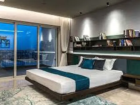 Spacious 4 BHK Luxury Apartment