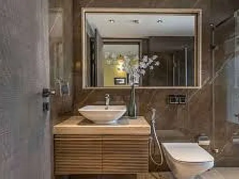 Spacious 4 BHK Luxury Apartment
