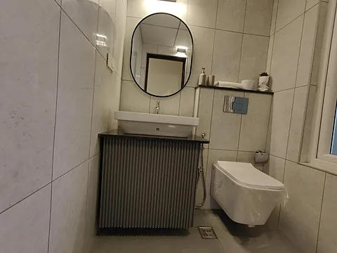 Modern 2 BHK Flat with Excellent Connectivity