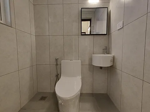 Modern 2 BHK Flat with Excellent Connectivity