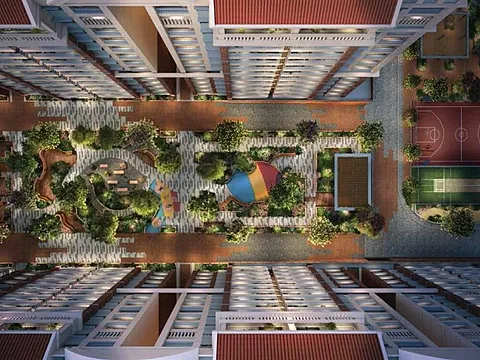 Modern 5 BHK Flat with Excellent Connectivity