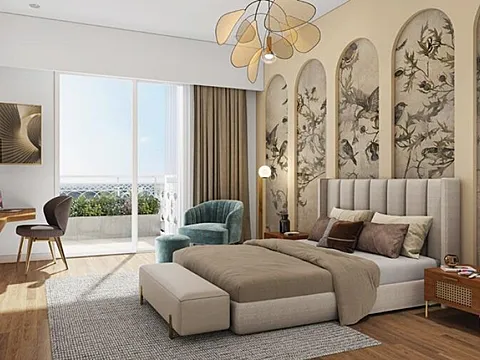 Modern 5 BHK Flat with Excellent Connectivity