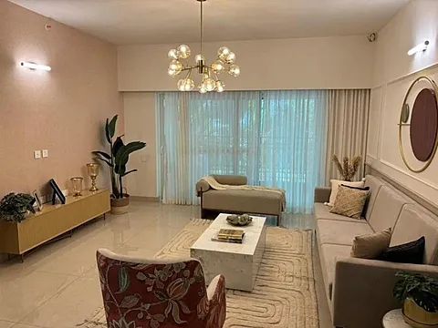 5 BHK Apartment With Balcony View