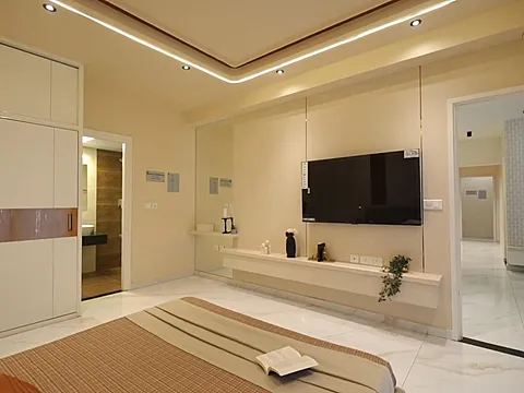 Modern 2 BHK Flat with Excellent Connectivity