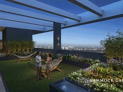 Spacious 4 BHK Luxury Apartment