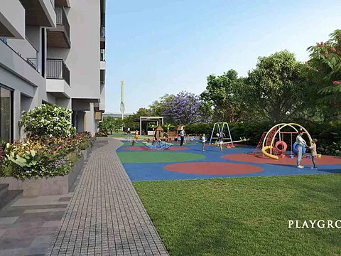 Modern 6 BHK Flat with Excellent Connectivity