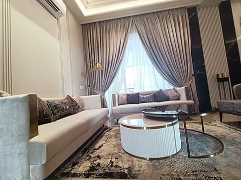 Modern 3 BHK Flat with Excellent Connectivity