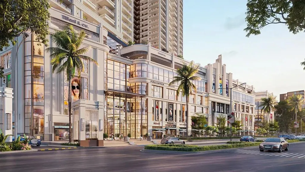 Spacious 4 BHK Luxury Apartment