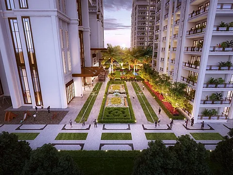 Spacious 4 BHK Luxury Apartment