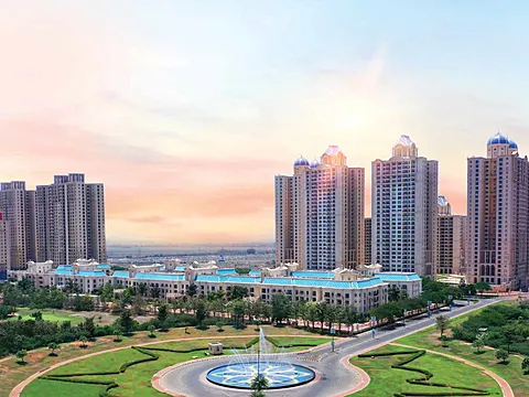 Modern 3 BHK Flat with Excellent Connectivity